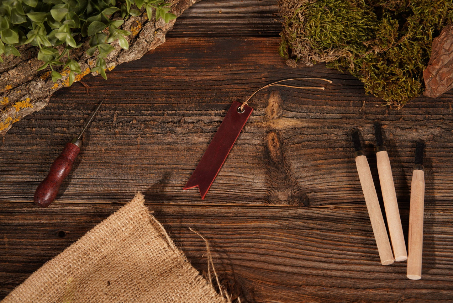 Leather Bookmark: Red / Classic