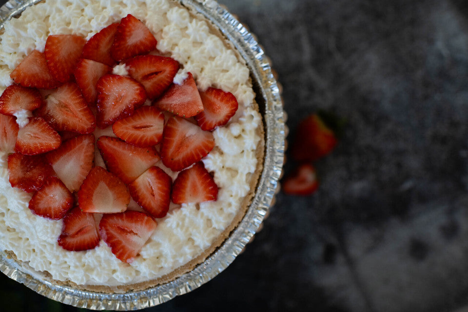 Strawberries N' Cream Cheesecake Dip