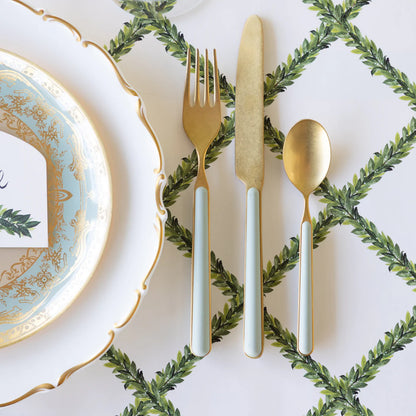 Laurel Lattice Placemat