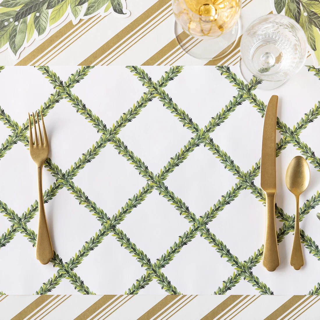 Laurel Lattice Placemat